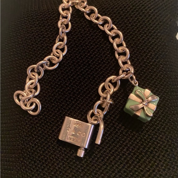 Tiffany 1837 Sterling Silver Padlock Bracelet with Gift Box Charm! - Picture 2 of 8